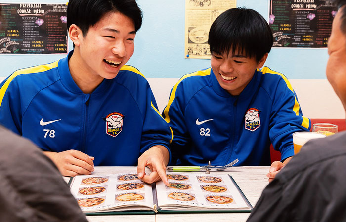 料理オーダー　サッカー少年