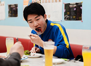 お子様食事イメージ
