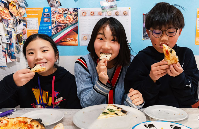 お子様食事イメージ